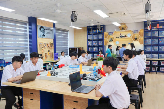 Lâm Đồng triển khai nhiệm vụ trọng tâm chuyển đổi số ngành giáo dục