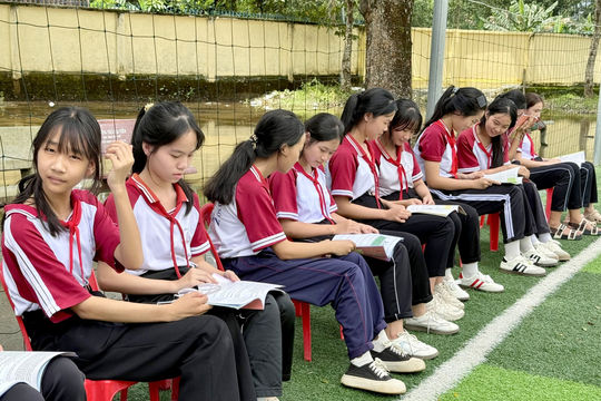 Chung tay vì sức khỏe và tương lai trẻ em gái