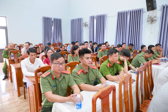 Nâng cao nhận thức về công tác quản lý và bảo vệ biên giới đất liền