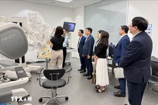 Thúc đẩy hợp tác đào tạo, khoa học công nghệ và y tế giữa Việt Nam và Hàn Quốc