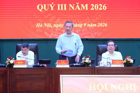 Công an nhân dân tiếp tục gương mẫu thực hiện các chủ trương, nghị quyết của Đảng
