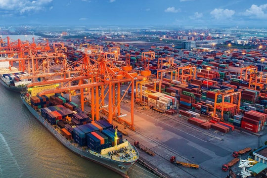 Thông điệp về tăng trưởng cao và lợi ích của người dân