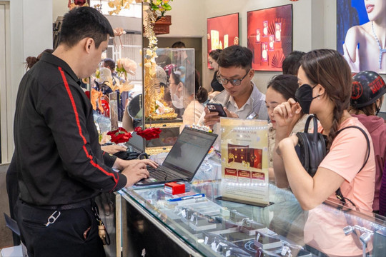 Cập nhật giá vàng sáng 5/10/2026: SJC, nhẫn 9999 BTMC DOJI Phú Quý thứ Hai