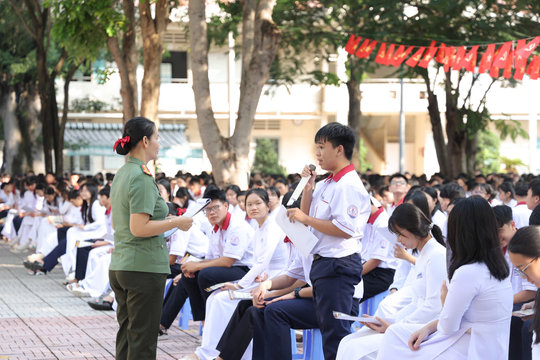 Trang bị kỹ năng an toàn trên không gian mạng cho học sinh