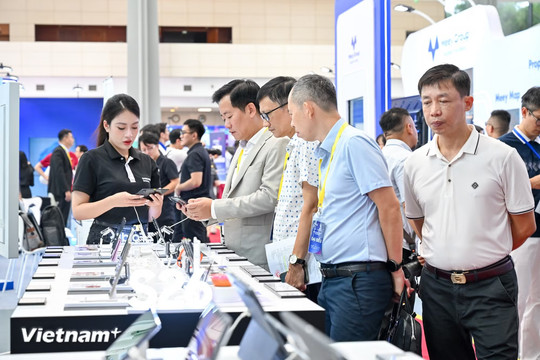 Bộ trưởng KH-CN: Phải tạo ra nhiều giá trị hơn bằng tri thức, năng suất và khả năng làm chủ công nghệ