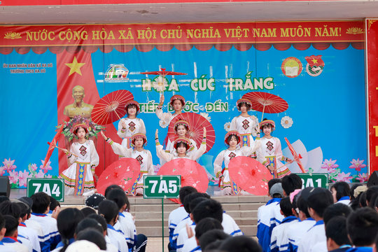 “Phép màu” đến với Hoa cúc trắng Lan Hương