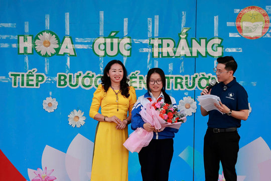 A new chapter of hope for Lan Huong, the “White Chrysanthemum” student