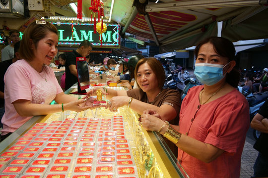 Giá vàng chiều 7/10/2026: Chốt bảng giá vàng 9999, nhẫn SJC BTMH, BTMC, DOJI