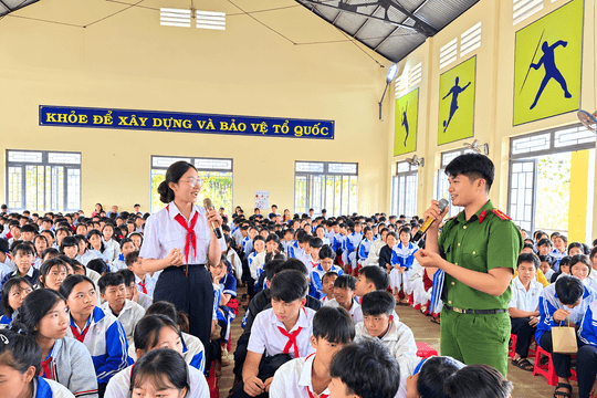 Trang bị kỹ năng phòng ngừa ma túy cho học sinh phía Tây Lâm Đồng