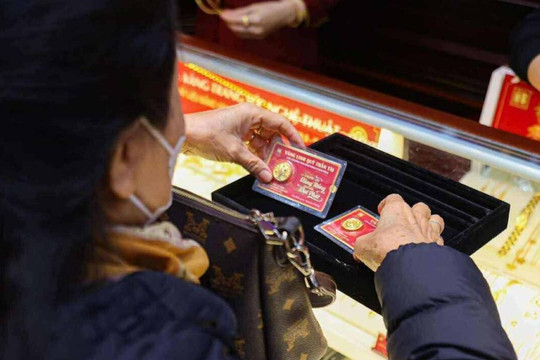 Giá vàng hôm nay 12/10/2026: SJC 141,3 - 144,3 triệu đồng/lượng, giảm 500.000 đồng
