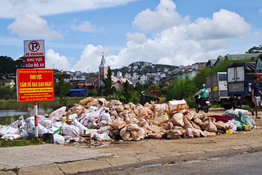Điểm rác tự phát làm mất mỹ quan đô thị