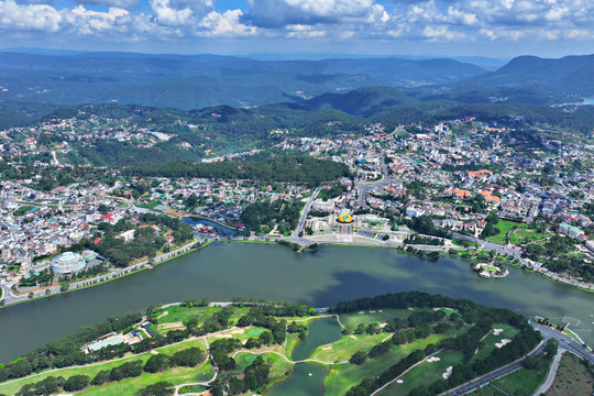 Lam Dong races to upgrade roads and urban spaces ahead of the 2026 Da Lat Flower Festival