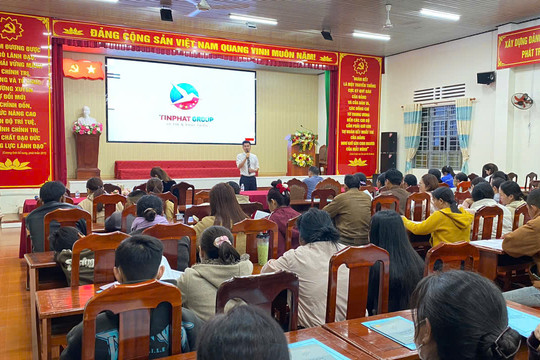 Đưa thông tin thị trường lao động và cơ hội việc làm đến với người lao động vùng dân tộc thiểu số