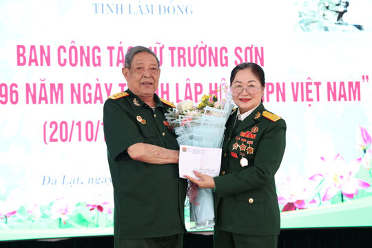 Nữ chiến sĩ Trường Sơn tỉnh Lâm Đồng gặp mặt kỷ niệm Ngày Phụ nữ Việt Nam