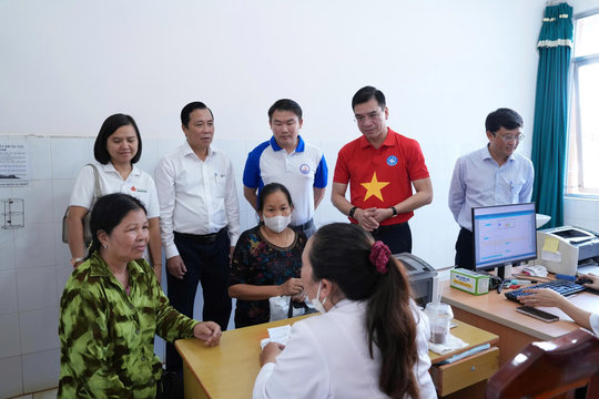 Bộ Y tế tổ chức thăm, khám bệnh tại xã Bảo Lâm 1