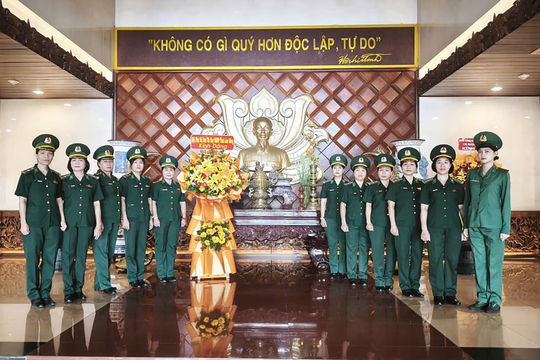 Hội Phụ nữ Bộ đội Biên phòng tỉnh tổ chức hành trình về nguồn