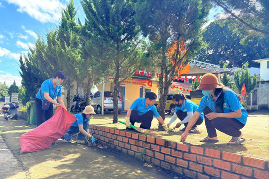 Nét đẹp phụ nữ Hà Nội trên cao nguyên Lâm Đồng