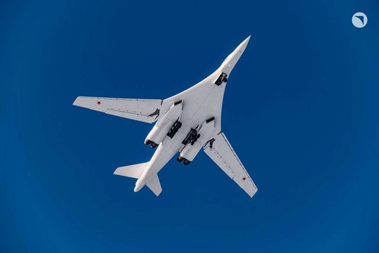 Tiêm kích NATO không thể chặn UAV tại Litva, Nga hiện đại hóa Tu-160M và Pháp ra mắt tàu ngầm