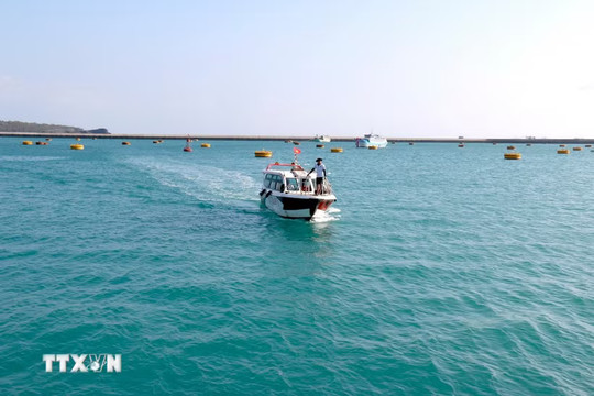 Thời tiết ngày 22/10: Cảnh báo biển động rất mạnh, sóng cao 6m ở Bắc Biển Đông