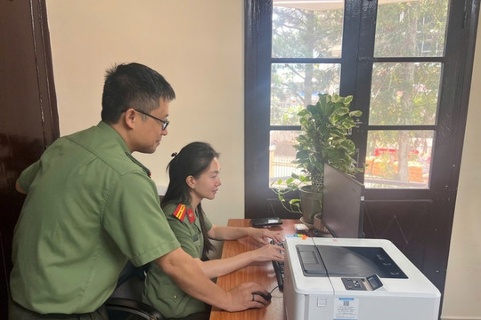 Đẩy mạnh ứng dụng công nghệ thông tin, thúc đẩy chuyển đổi số trong Cơ quan Ủy ban kiểm tra Đảng ủy Công an tỉnh