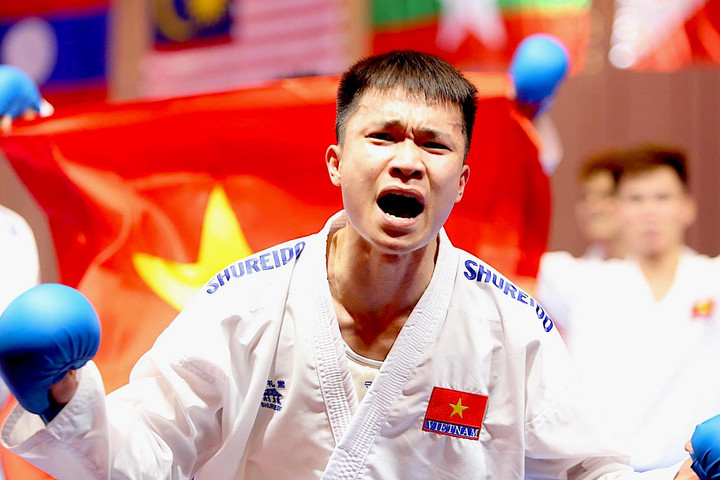 Võ sĩ karatedo Việt Nam luyện tập quên ngày nghỉ CHUYÊN TRANG THỂ THAO
