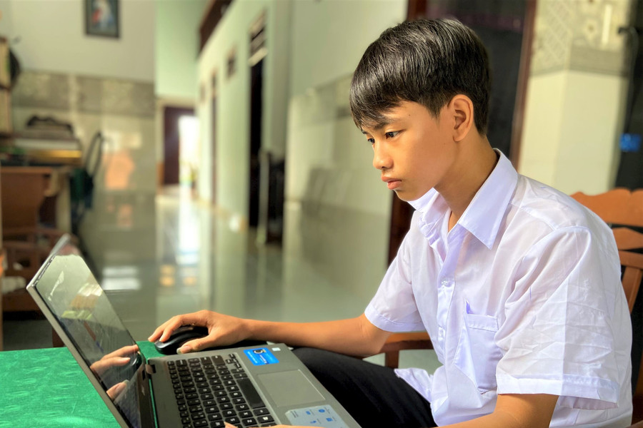 Đời sống trên không gian mạng