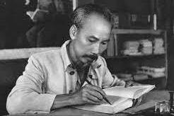 Tư tưởng nhân văn và tầm nhìn sâu, rộng trong thơ chúc Tết của Bác Hồ