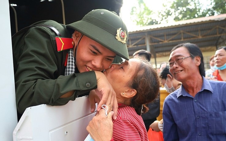 Ngày hội tòng quân 2024: Tạm biệt nhé, chúng tôi lên đường!