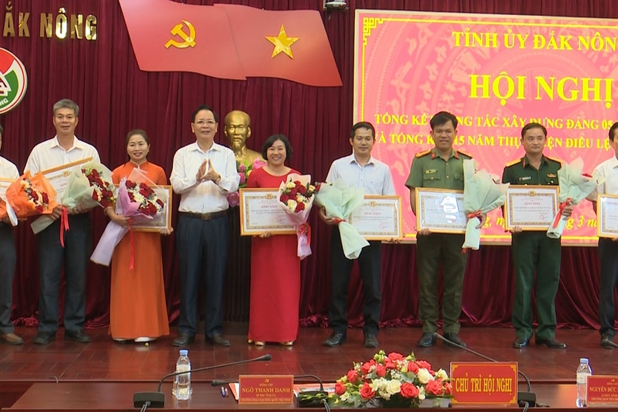 Toàn Đảng bộ tiếp tục đổi mới mạnh mẽ phương thức lãnh đạo của Đảng