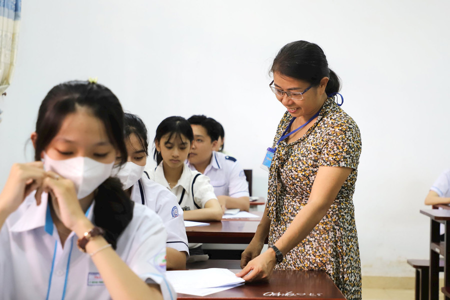 Tìm lời giải bài toán 1.000 học sinh tốt nghiệp THCS chưa có nơi học