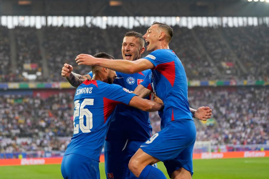 Nhận định Slovakia vs Romania: Romania có nhiều điểm tựa