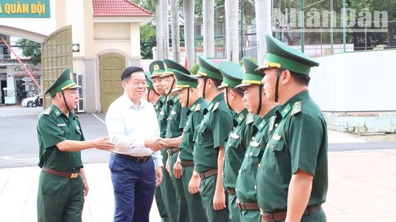 Trưởng Ban Tuyên giáo Trung ương thăm và làm việc với Bộ Chỉ huy Bộ đội Biên phòng tỉnh Đắk Lắk