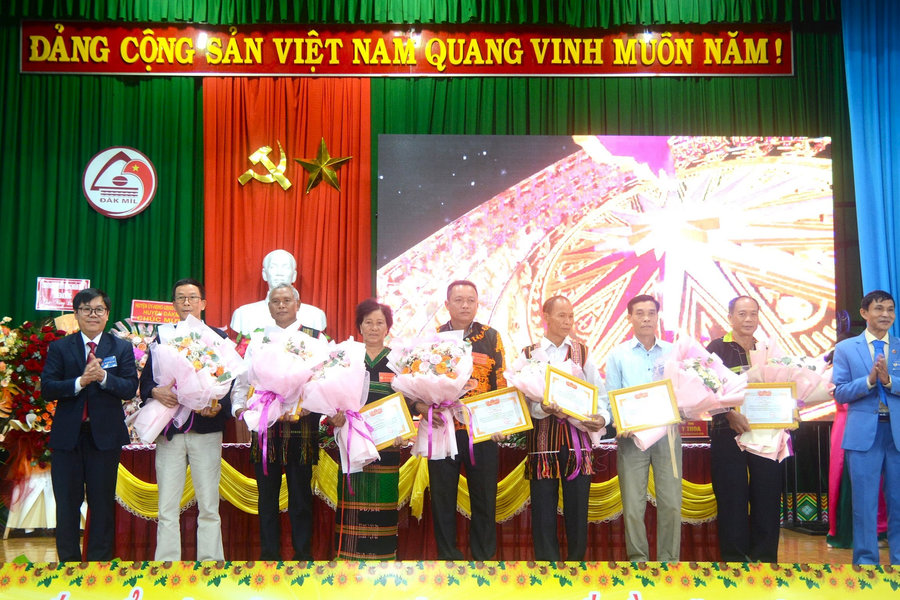 Đại hội DTTS huyện Đắk Mil