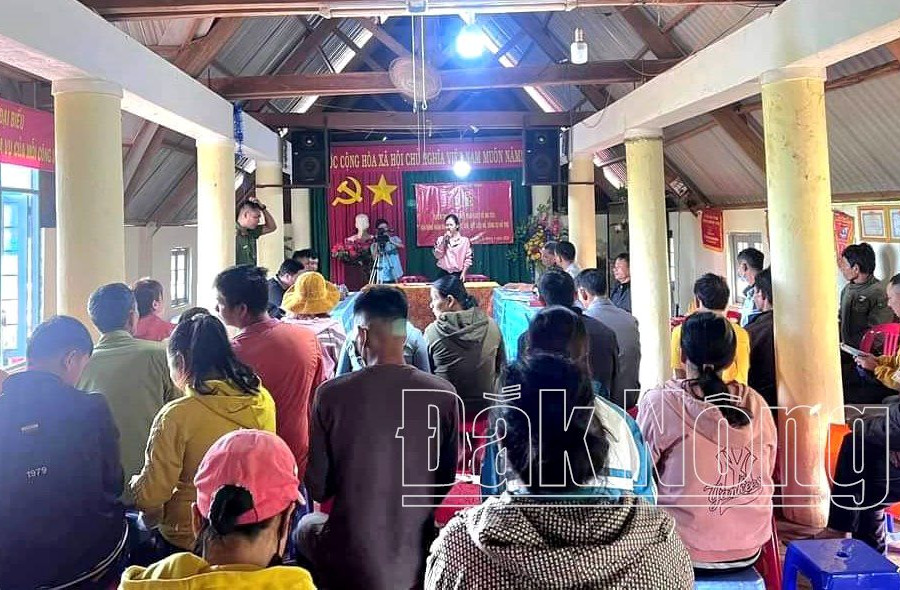 782 hộ dân vùng biên giới Đắk Nông cam kết không sử dụng vũ khí trái phép