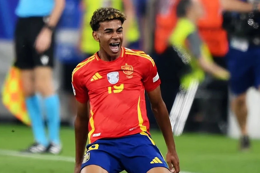 Lamine Yamal bị cấm thi đấu trong hiệp phụ trận chung kết Euro 2024