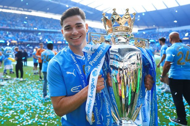 Chuyển nhượng trưa 18/7: Julian Alvarez sắp tới Atletico Madrid, Arsenal sẵn sàng đón Casemiro