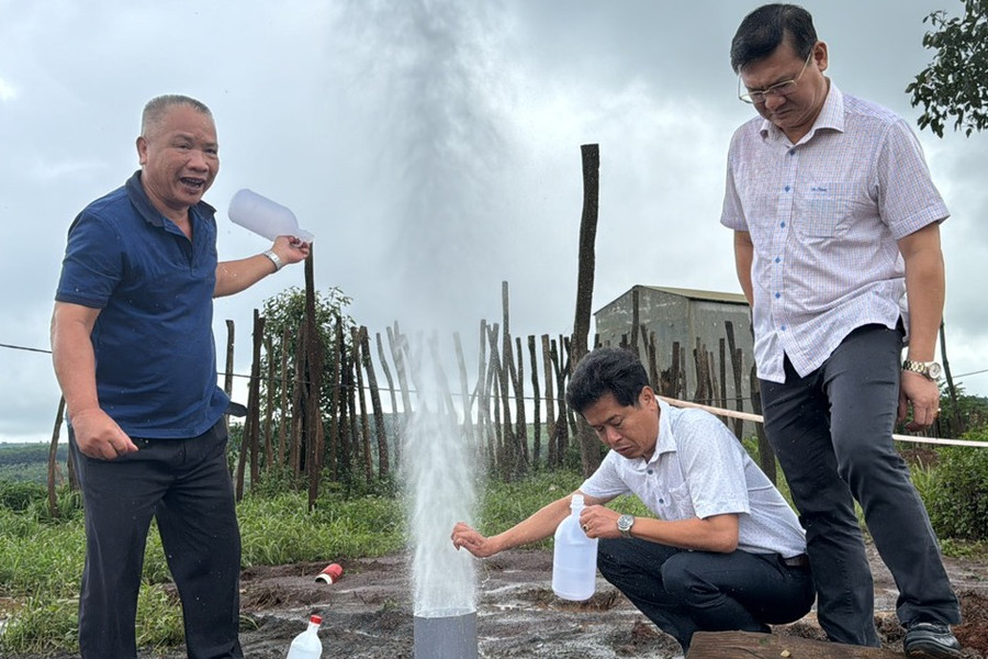 Bộ Tài nguyên và Môi trường vào cuộc giếng khoan phun trào ở Gia Lai