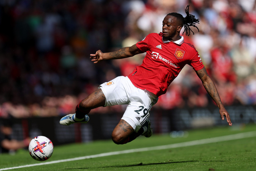 Chuyển nhượng sáng 9/8: MU chỉ muốn 40 triệu cho de Jong, vụ đổi  Wan-Bissaka lấy Dumfries có tình tiết mới