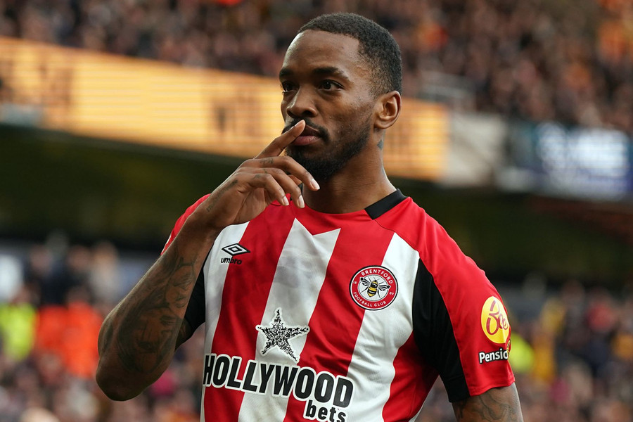 Chuyển nhượng tối 15/8: Brentford hạ giá Ivan Toney cho MU, Quỷ đỏ đàm phán kèo trái Chelsea