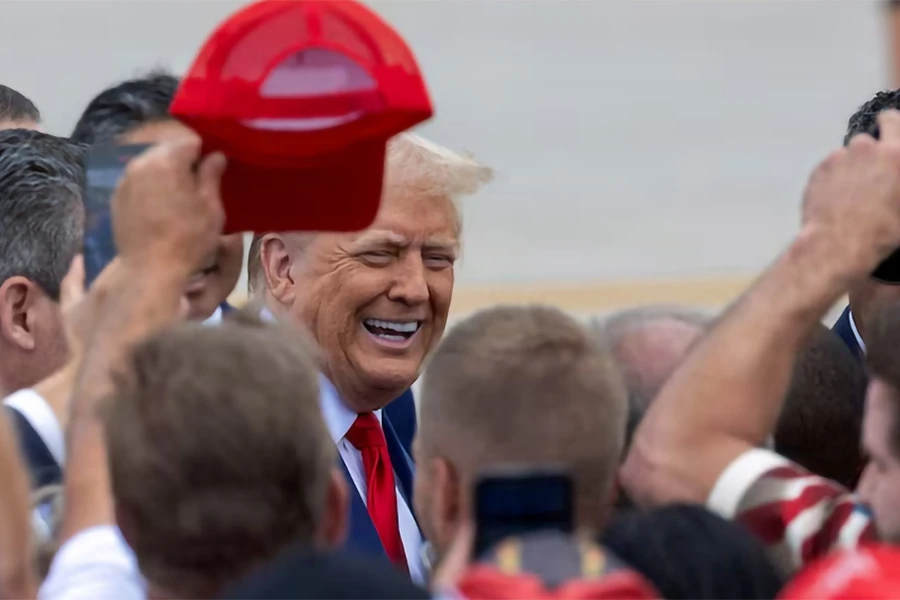 Ông Trump vận động cử tri ngoài trời lần đầu tiên sau vụ ám sát hụt