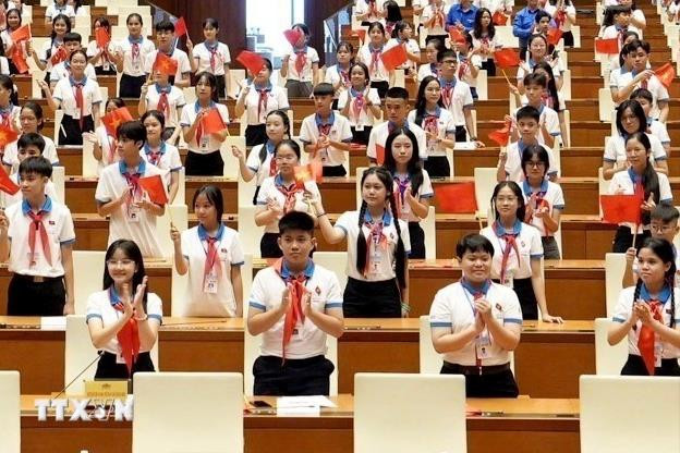 'Quốc hội trẻ em': Thảo luận về tác hại của chất kích thích và bạo lực học đường