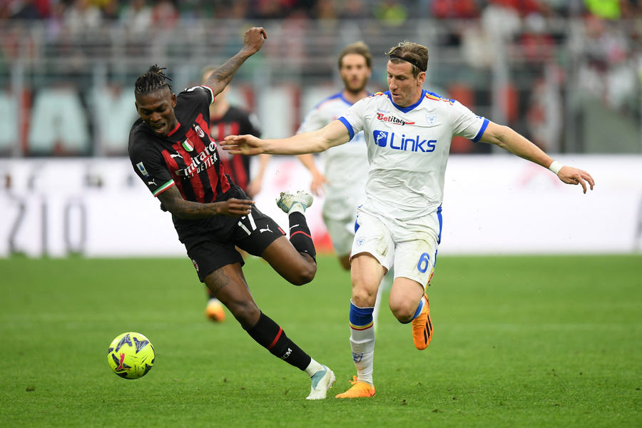 Nhận định, dự đoán AC Milan vs Lecce: Leao quá xuất sắc