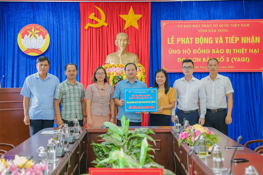 Công ty Nhôm Đắk Nông – TKV ủng hộ trên 55 triệu đồng giúp đỡ đồng bào phía Bắc