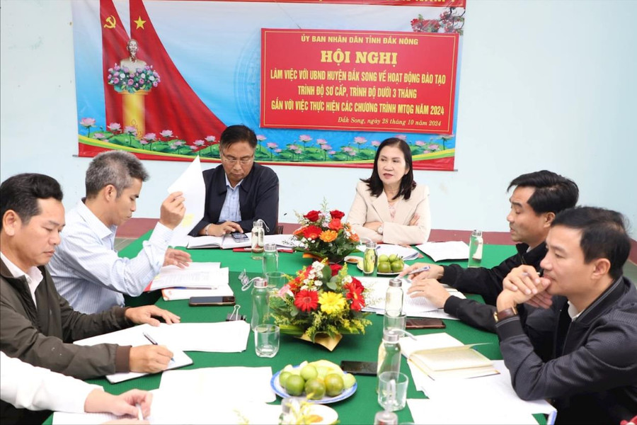 Lãnh đạo UBND tỉnh Đắk Nông kiểm tra công tác đào tạo nghề tại Đắk Song
