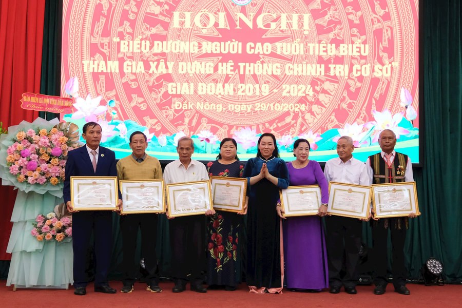 Đắk Nông biểu dương người cao tuổi tham gia xây dựng hệ thống chính trị cơ sở