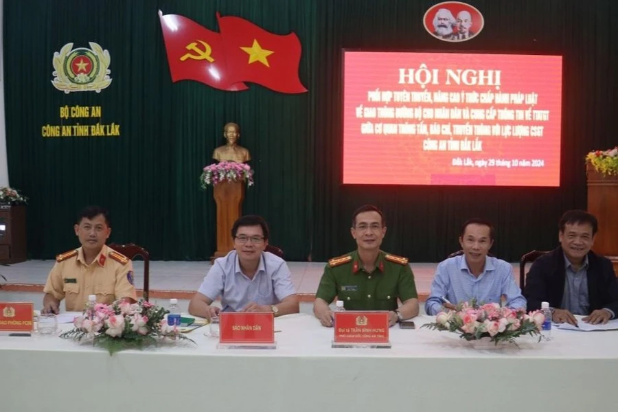 Đắk Lắk tăng cường công tác tuyên truyền nâng cao ý thức chấp hành pháp luật về giao thông đường bộ