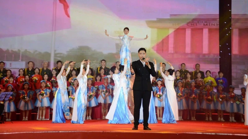 4.000 người tham gia Liên hoan Nghệ thuật Hà Nội - Niềm tin và hy vọng