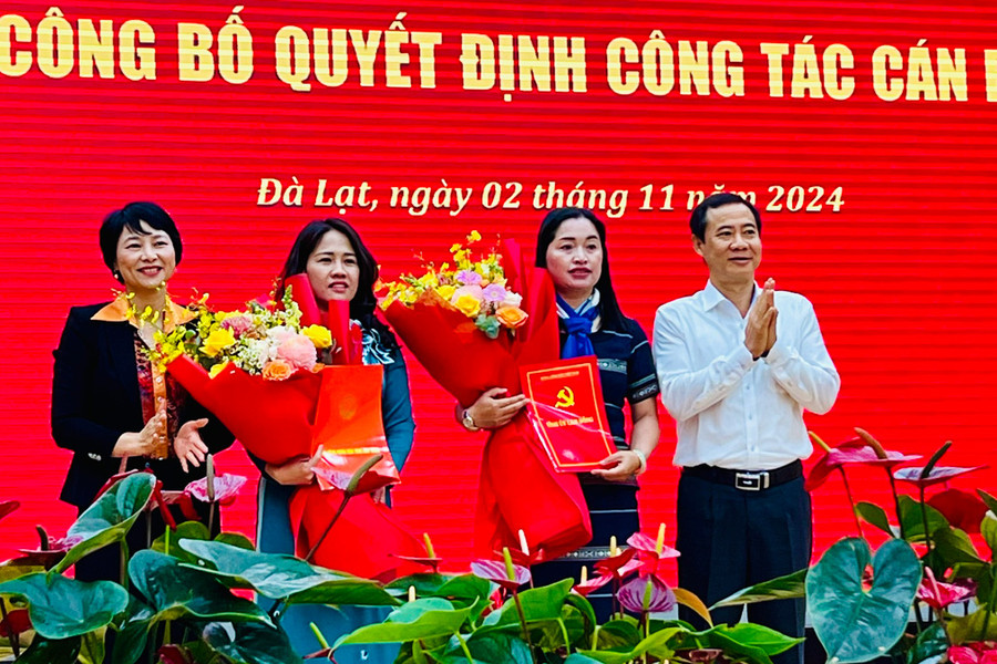 Lâm Đồng bổ nhiệm 2 nữ cán bộ làm Trưởng Ban Dân tộc và Phó Chánh Văn phòng Đoàn ĐBQH - HĐND