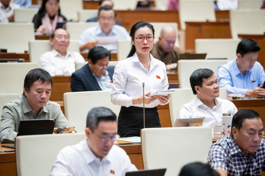 ĐBQH Đắk Nông chất vấn Bộ trưởng Bộ TTTT Nguyễn Mạnh Hùng
