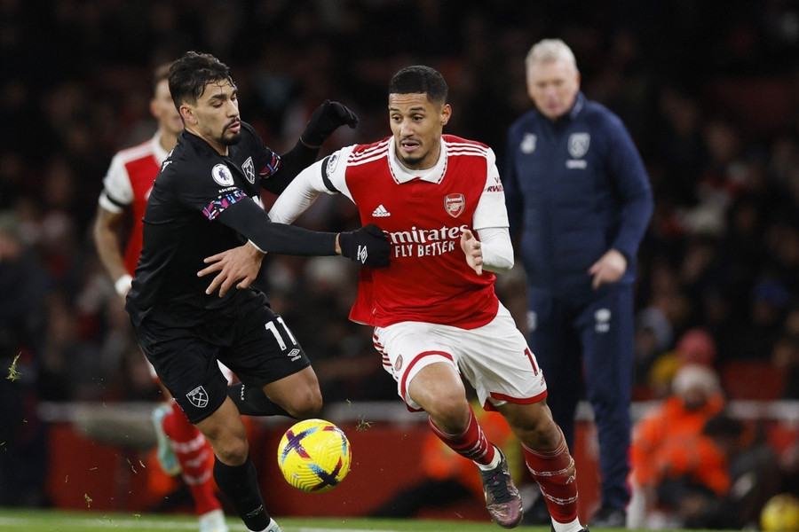West Ham vs Arsenal ngày 1/12: Dự đoán tỷ lệ thắng từ thành tích, phong độ đối đầu